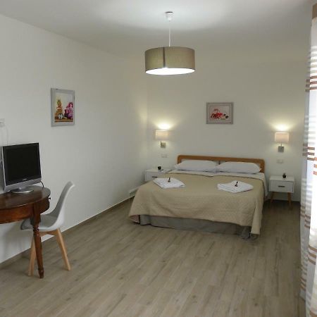 Ibiscus Bed & Breakfast Castellammare del Golfo Exterior photo
